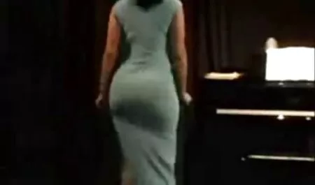 Busty در صحنه های سکسی سریال وایکینگ ها حمام با یک اسباب بازی جنسی